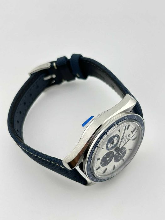 Наручные часы Omega Speedmaster Snoopy