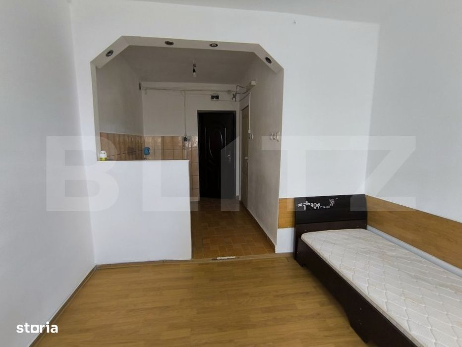 Camera de camin cu baie si bucatarie, 19 mp, Brasov — fotografia 1