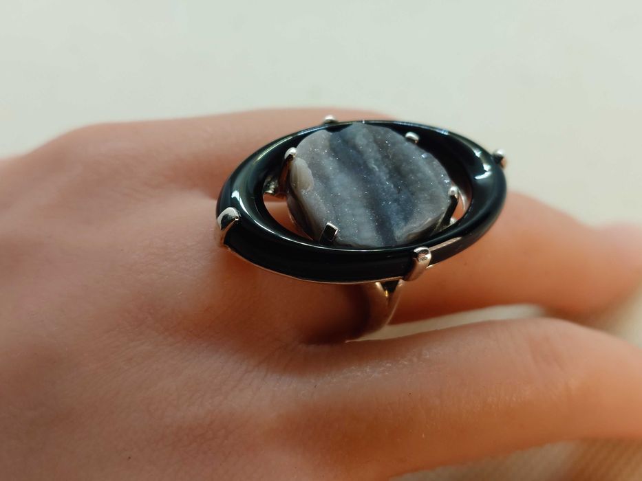 Inel statement din argint cu onix și jasp „stardust” – mărime 55