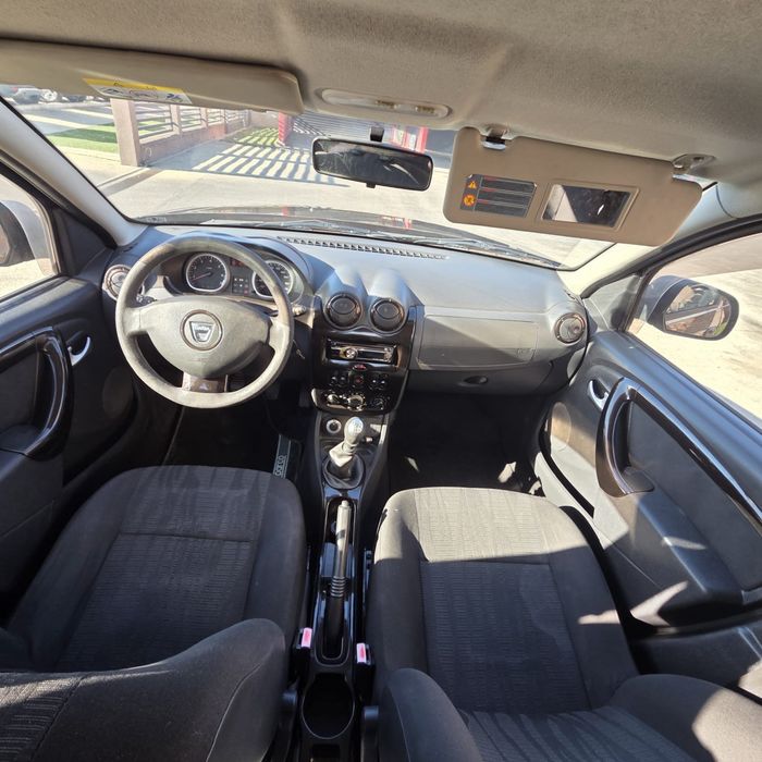 Duster 4x4 -1,6 B /GAZ -4x4 -  an 2011  —5200€
