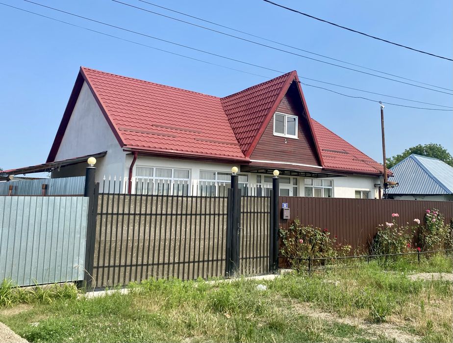 Casă de vânzare în Gura Văii - la doar 10 min de Onești!