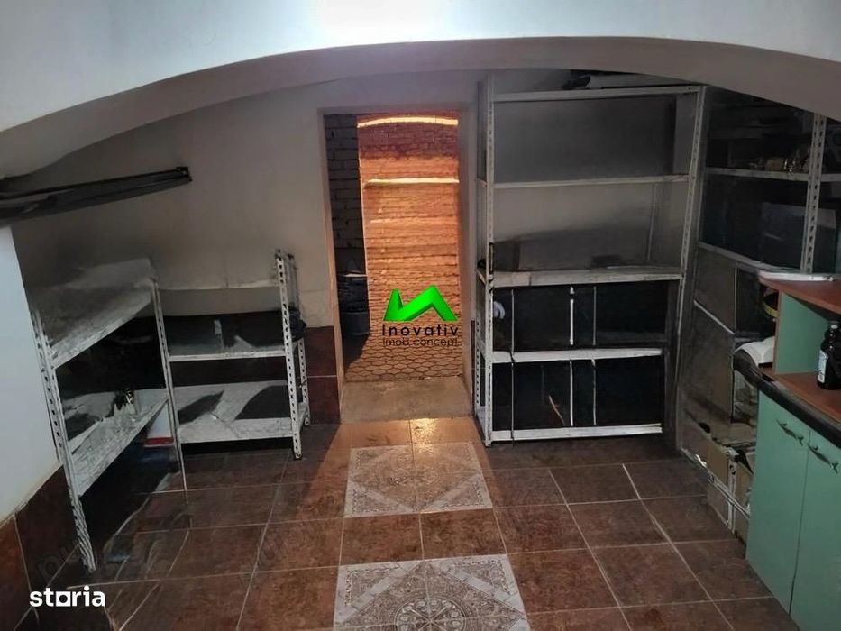 Casa de vanzare cu 6 camere si  piscina interioara Sibiu Turnisor