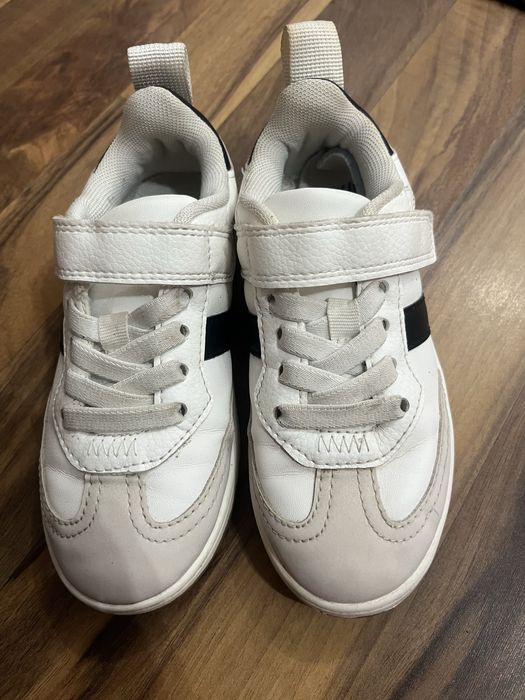 Adidasi pentru baiat