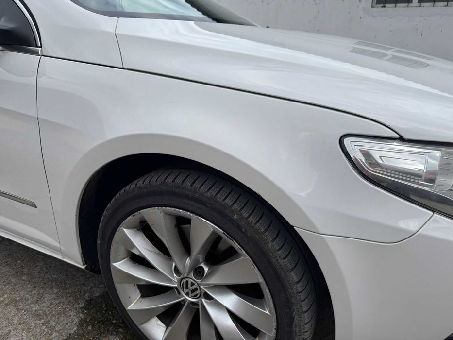 Aripa dreapta fata LB9A Volkswagen Passat CC 2.0 CFGB 2011