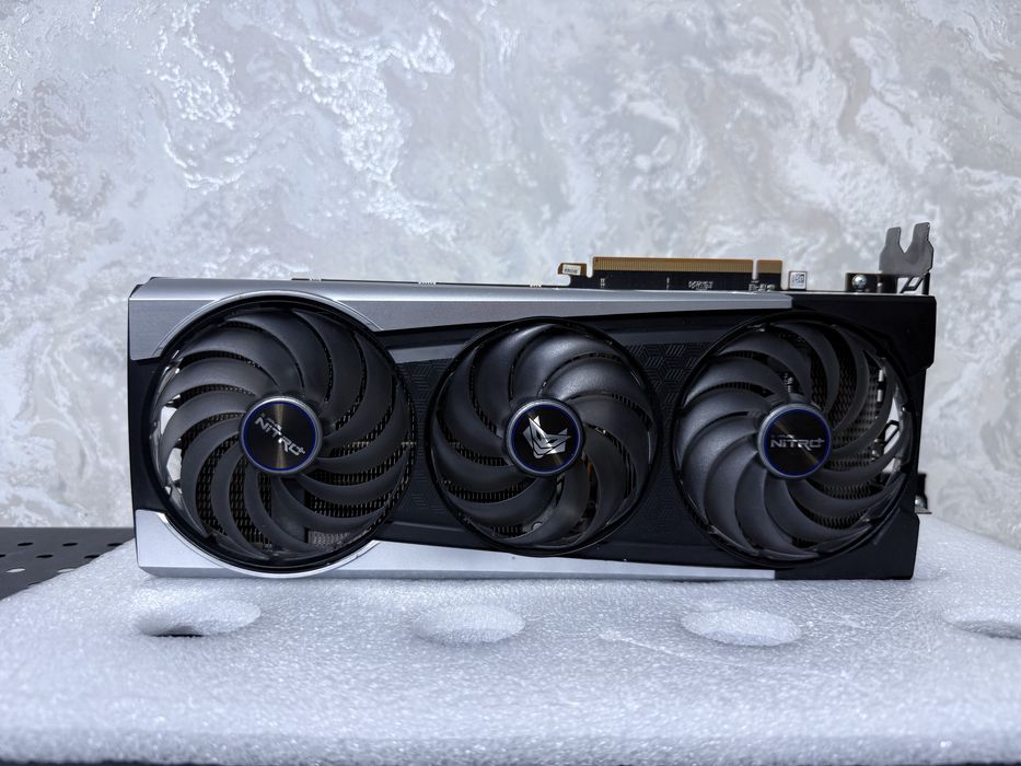 Rx 6800xt 16GB  saphire в идеальном состояние