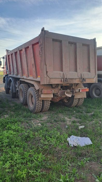 Iveco 8x4 Traker