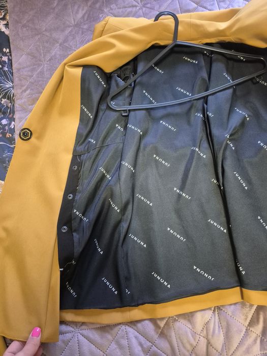 Елегантен костюм Junona ,цвят горчица