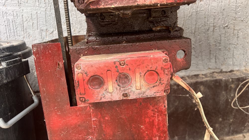 Токарный станок токарь