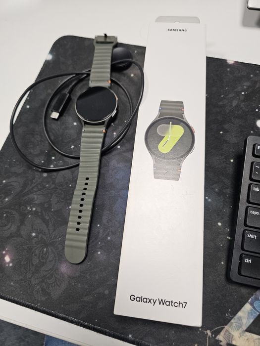 Samsung Galaxy Watch7 44mm LTE – пълен комплект