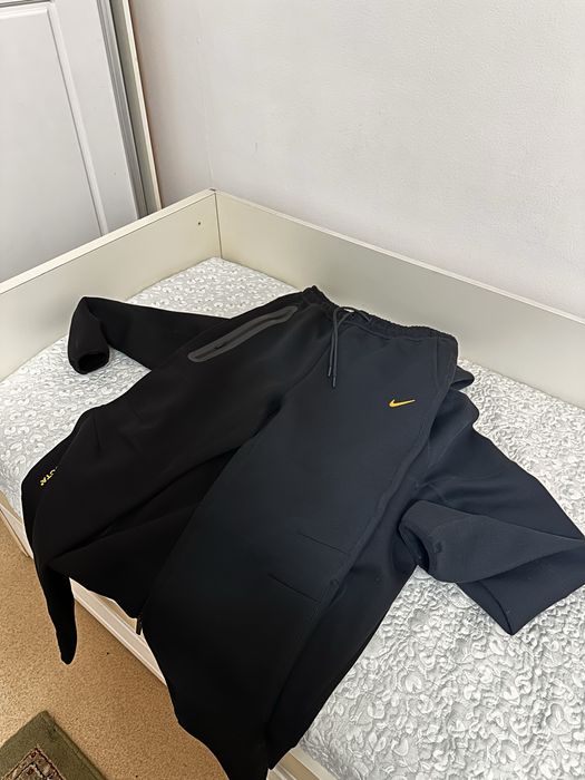 двойка Nike Nocta