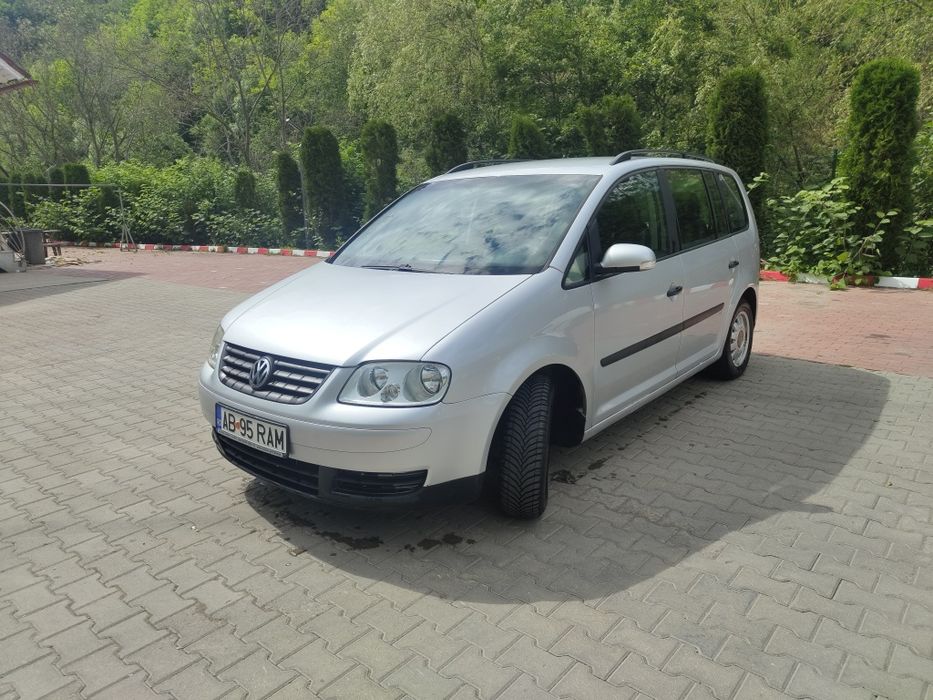 Vând Volskwagen Touran T1