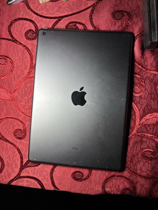 Ipad gen 9 ,2021  64 GB