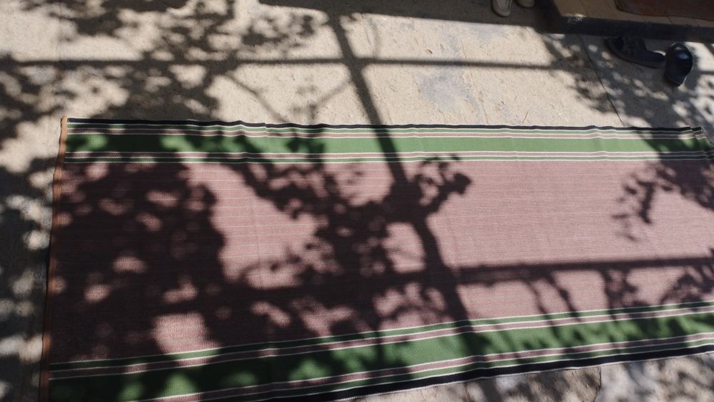 Продаётся коврик дорожка