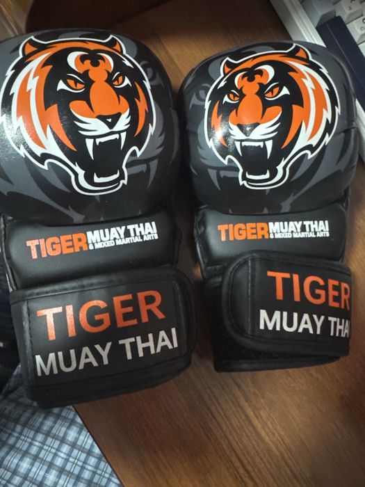 перчатки для единоборст