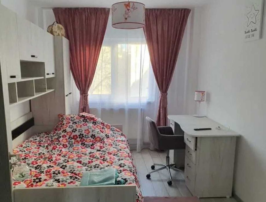 Дава се под наем Тристаен апартамент в Пловдив, Център - 76 кв.м за 249.9 € - Снимка #3