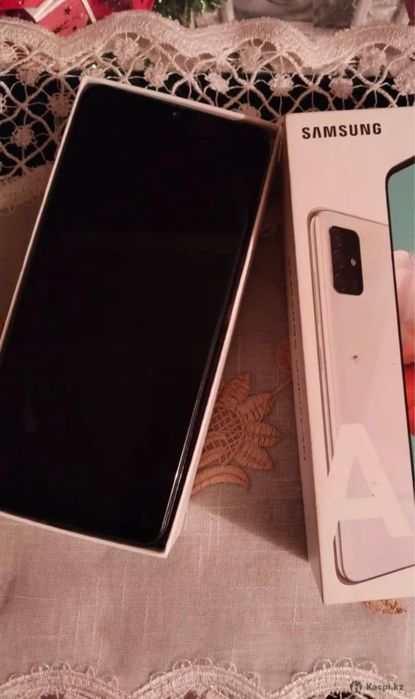 samsung А31 в хорошем состоянии