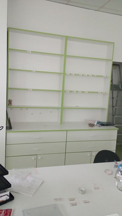 Гишатура с чекмеджета