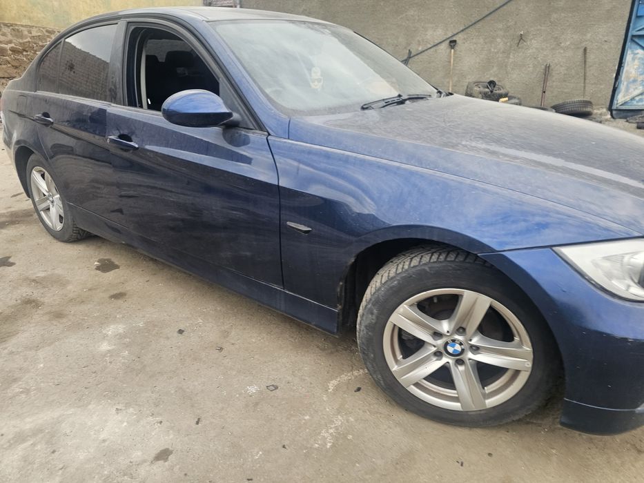 Bmw e90  320 diesel an 2007Functional  m47 volan pe dreapta radiată