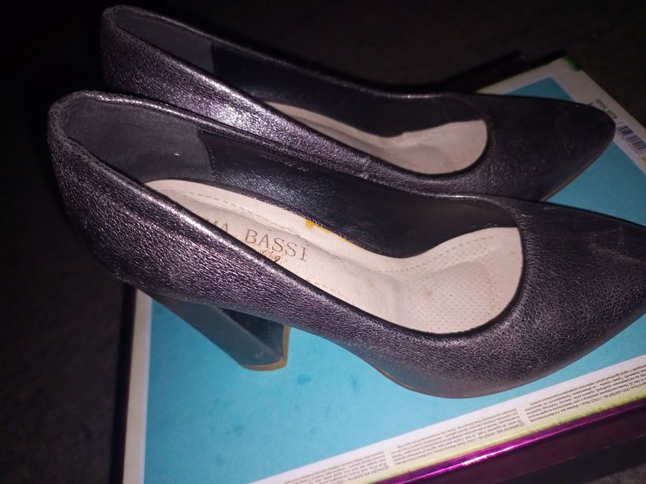 Керек болса хабарласын