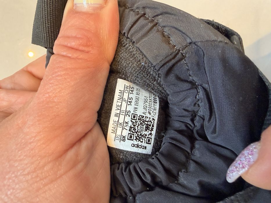 Ботушки Adidas,чисто нови,обути два пъти