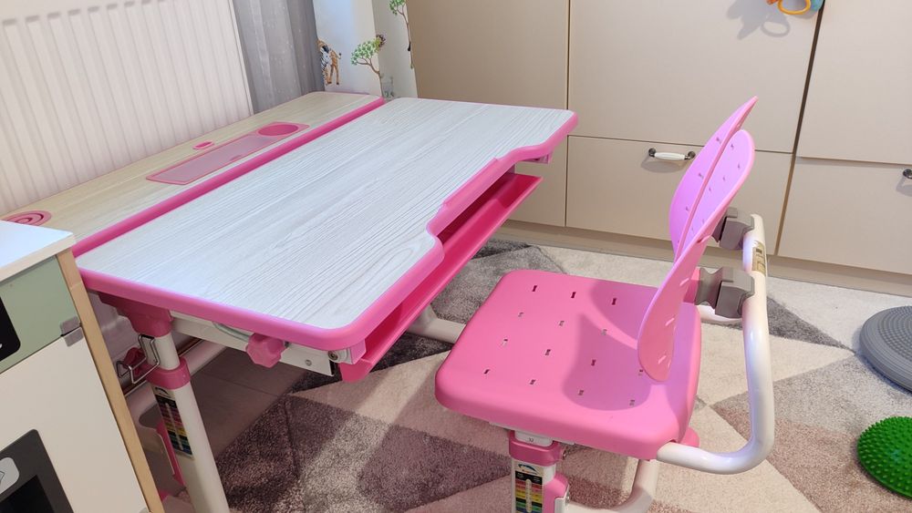 Birou si scaun reglabil copii, ergonimic, Ergovida