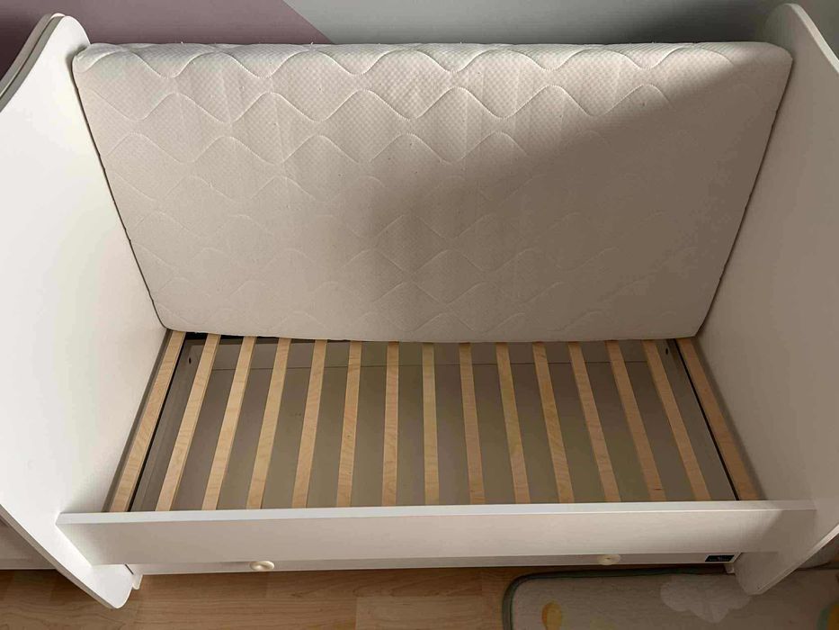 Продавам бебешка кошара лорели