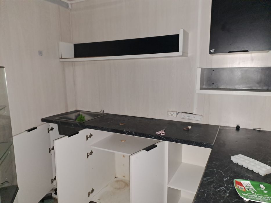 Продам кухню. Срочно. 25000