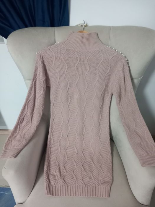 Rochie tricotata scurta cu perle powder Pink Potrivita pentru XS S