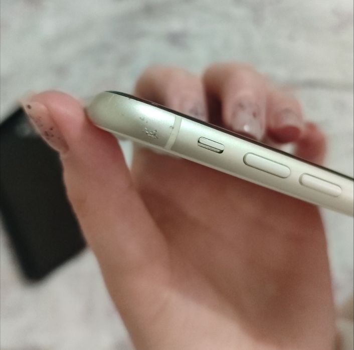 Продам айфон 11 128гб