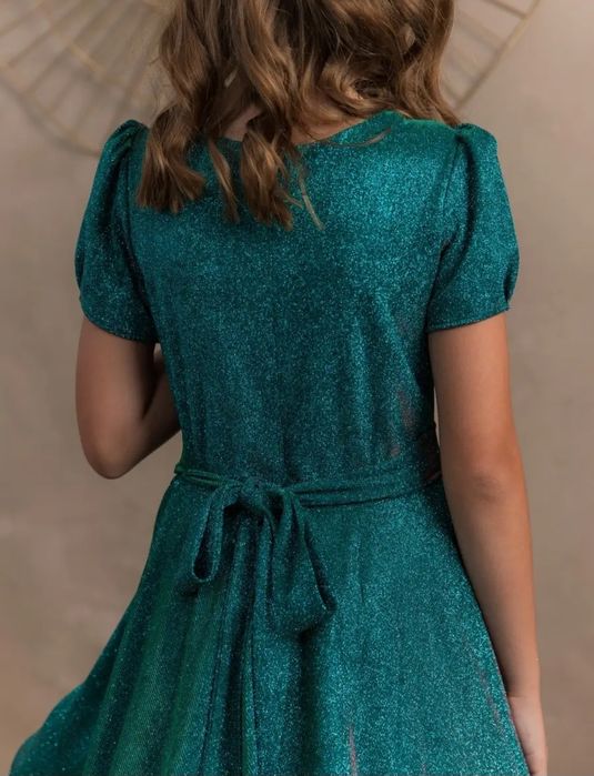 Нарядное праздничное платье