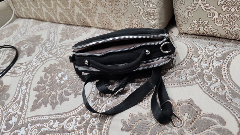 Продам женскую сумочку