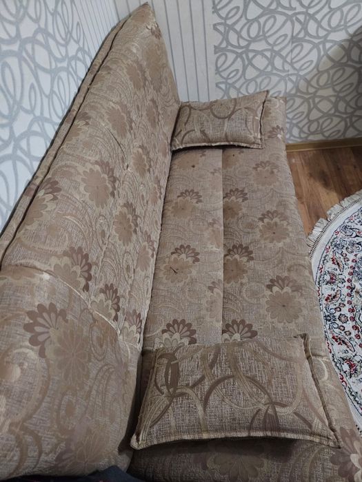 хороший диван б/у