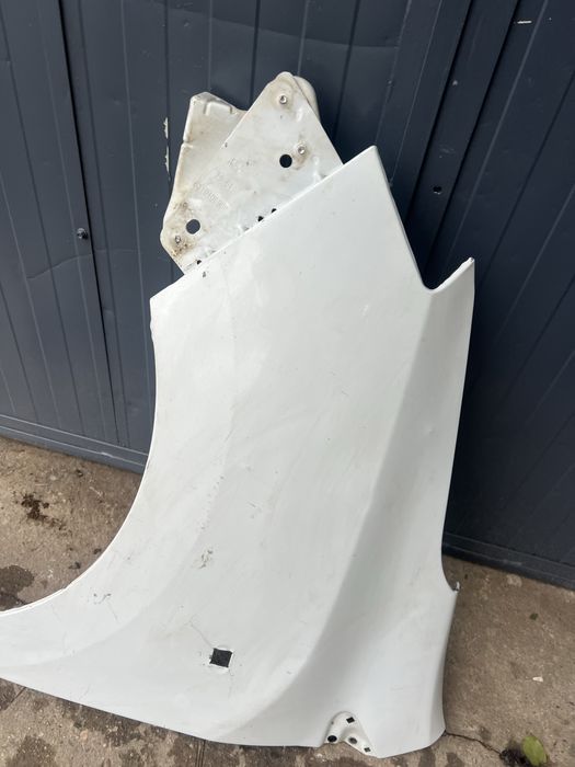 Aripa stanga dacia dokker