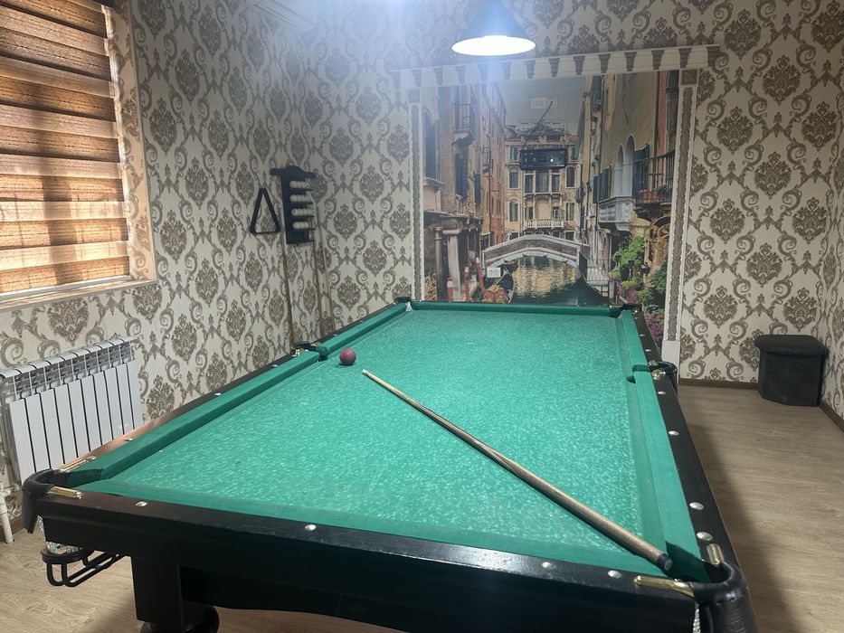 300000 сум  сауна бассейн биляард плестешн 8 та одамгача щу нарх