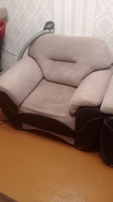 Продам диван и кресло