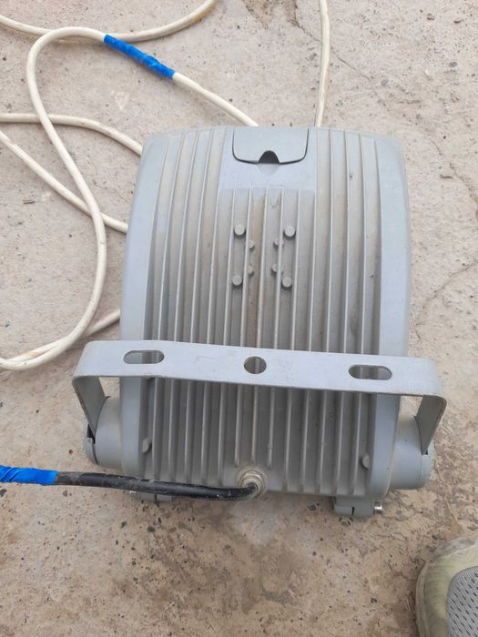 прожектор для освещения