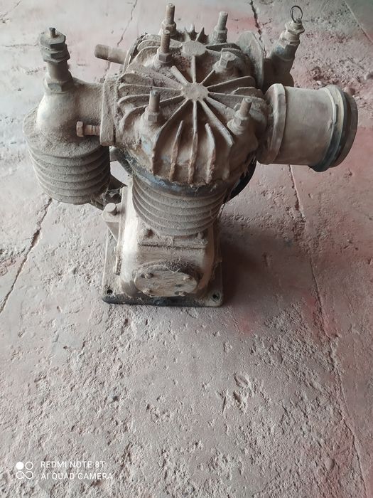 Компрессор         .