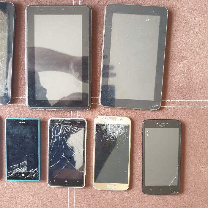 Телефони за части или поправка - 9бр. !