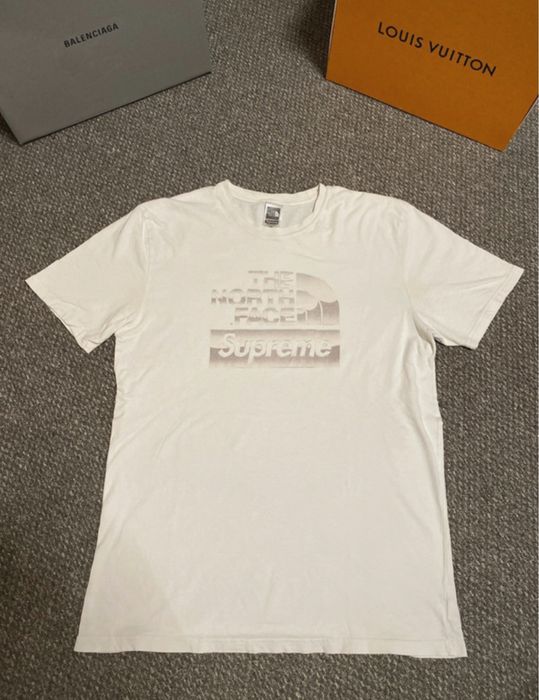 Tricou Supreme The North Face mărime M
