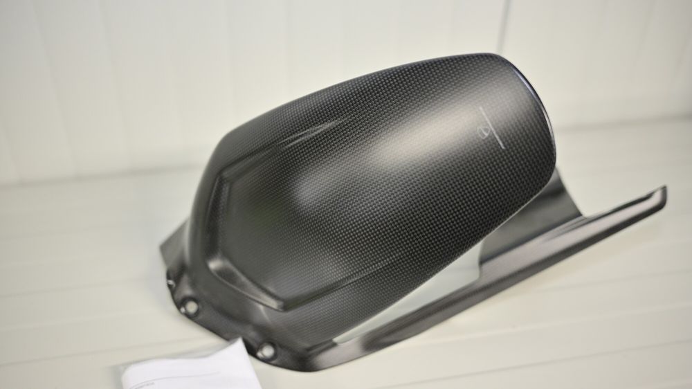 Aparatoare Aripa noroi spate din carbon Ducati Performance Panigale