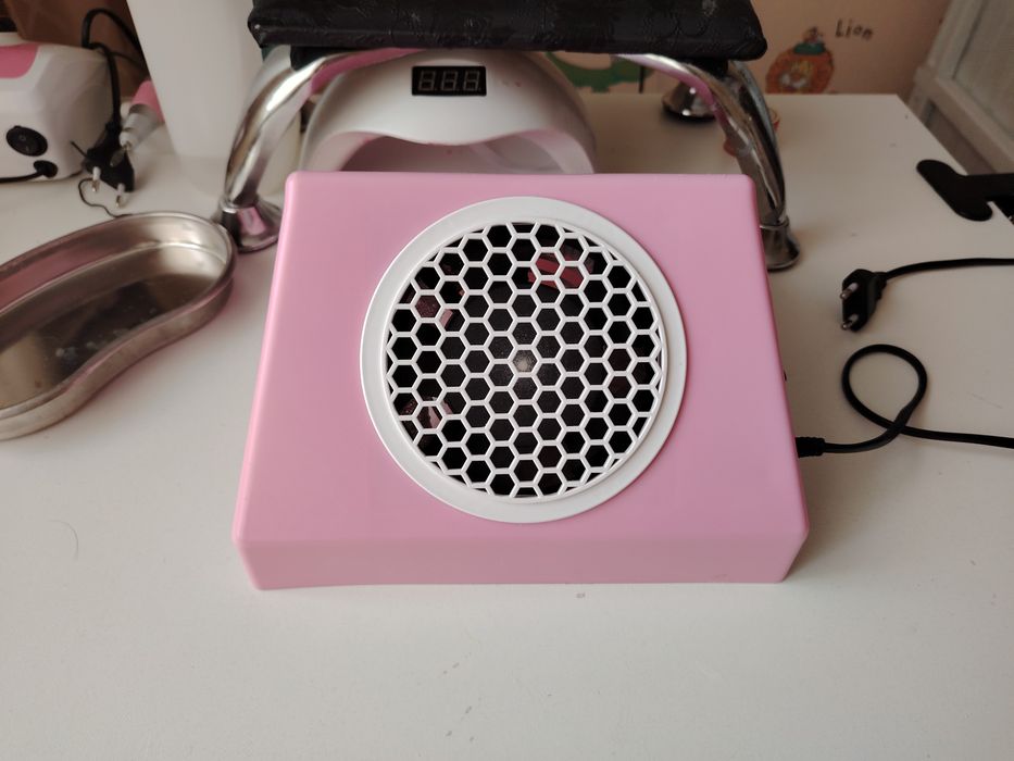 Продам пылесос для маникюра 45 v