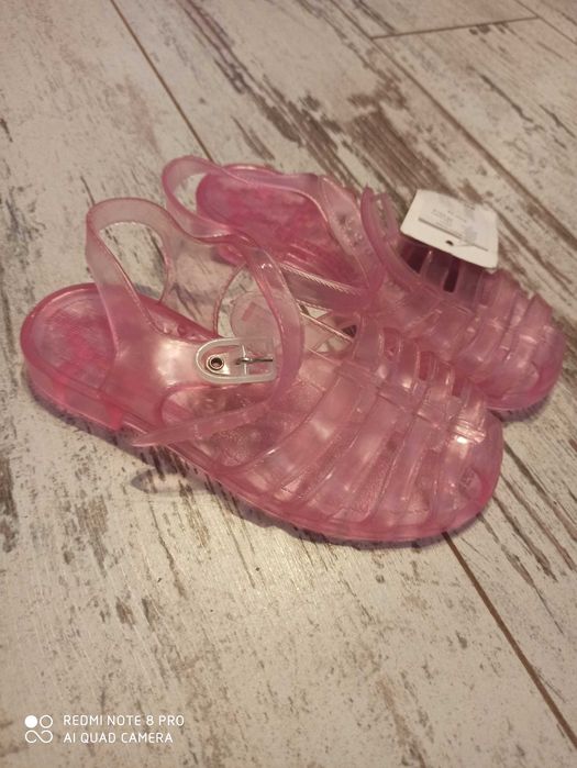 Нови детски сандали