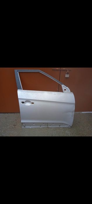Продам крыло и двери