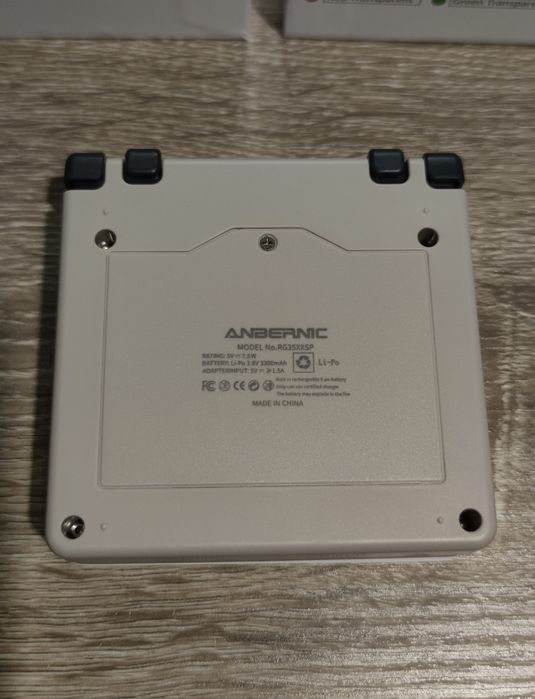 Anbernic RG35XXSP 3.5" IPS, 1 + 64 GB, Wi-Fi 5, BT 4.2, Linux - само разопакован
