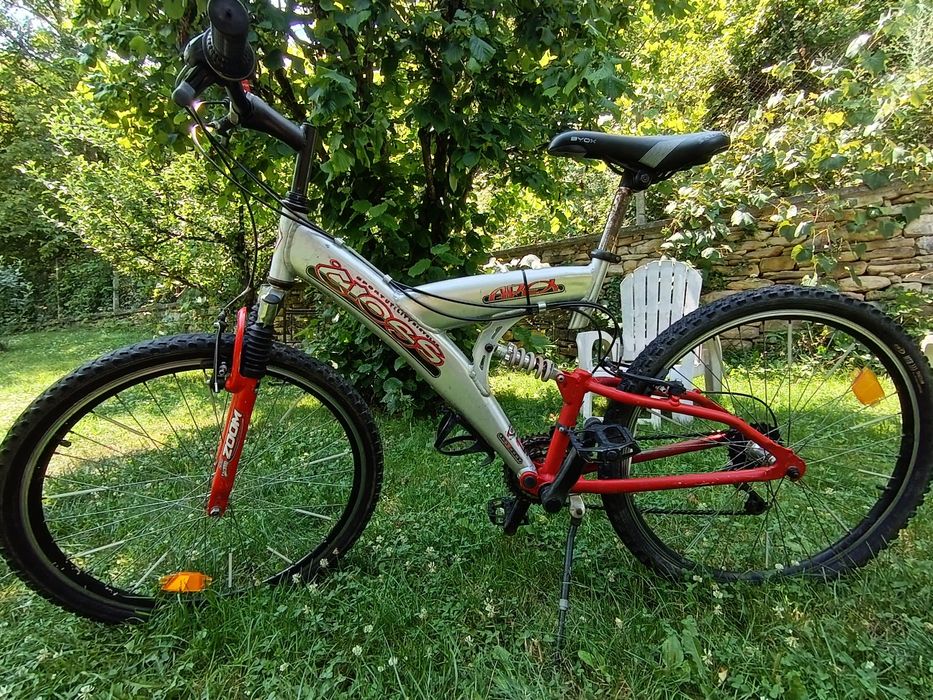 Продавам планински велосипед 26