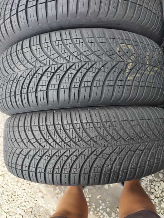 215-60-17 Goodyear Vector 4 SEASONS Gen 3