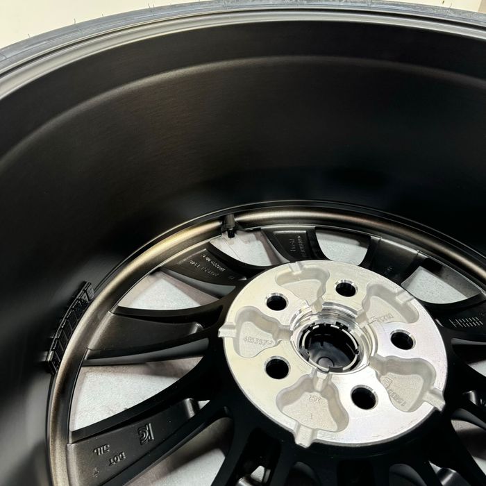 Тесла модел У 20 цола / Tesla midel Y