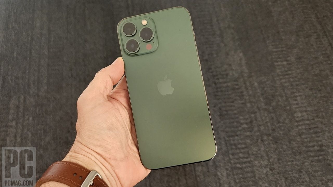 Iphone 13 pro зеленый. Iphone 13 Pro Green. Iphone 13 Pro Max зеленый. Iphone 13 Alpine Green. Айфон 13 про Макс зеленый.