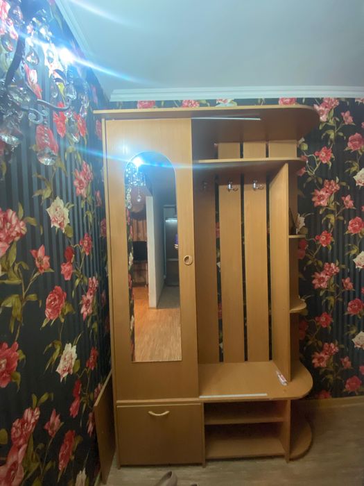 Шкаф новый их 2 стенка и шкаф