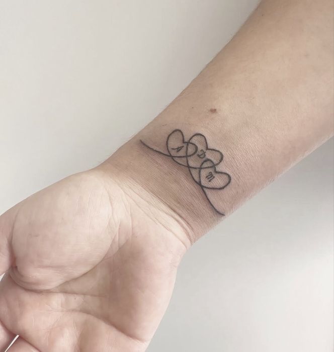 Tatuaje Fine Line – Câmpia Turzii | prețuri accesibile
